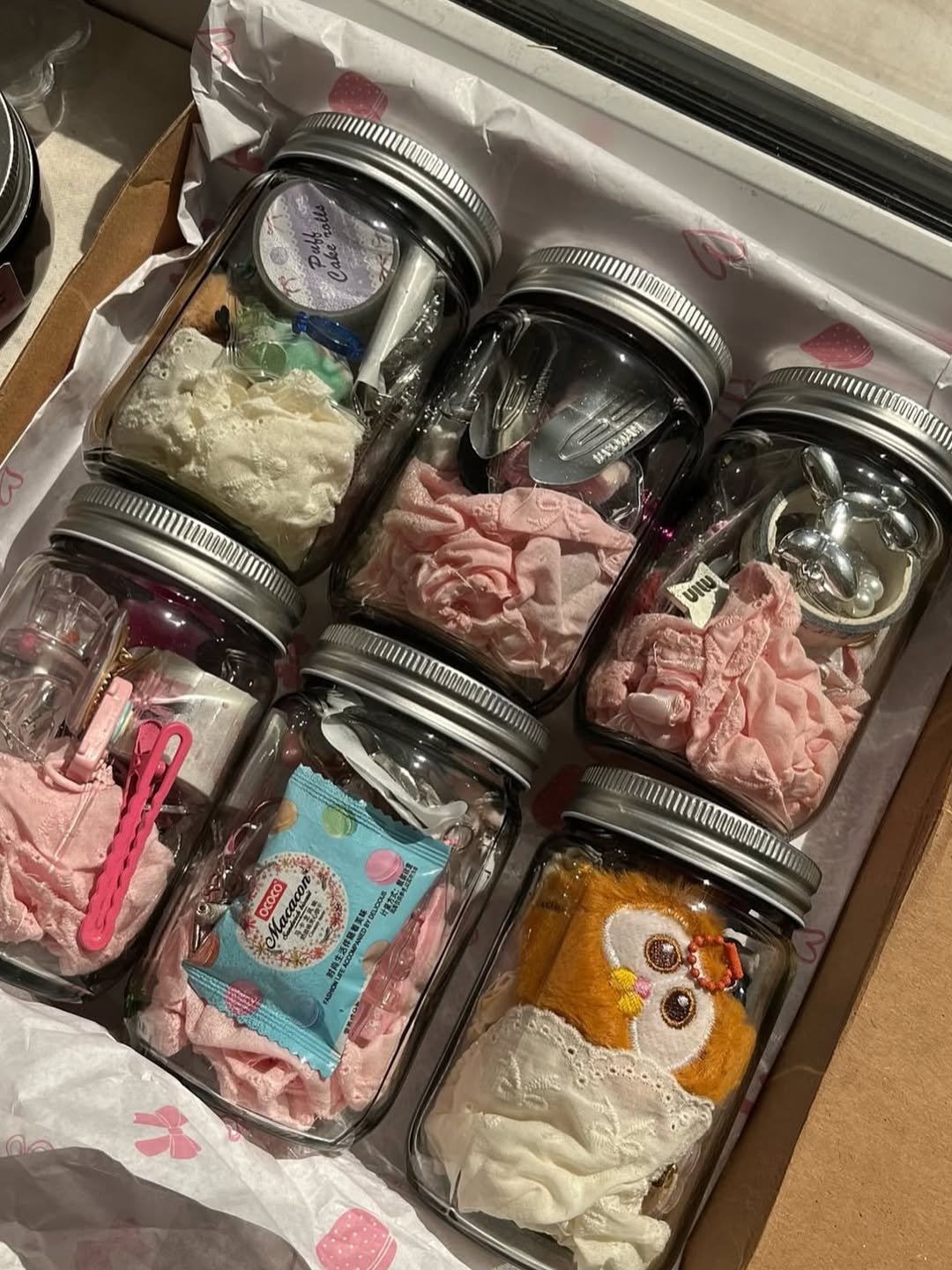 شیشه شانس آرایشی و اکسسوری